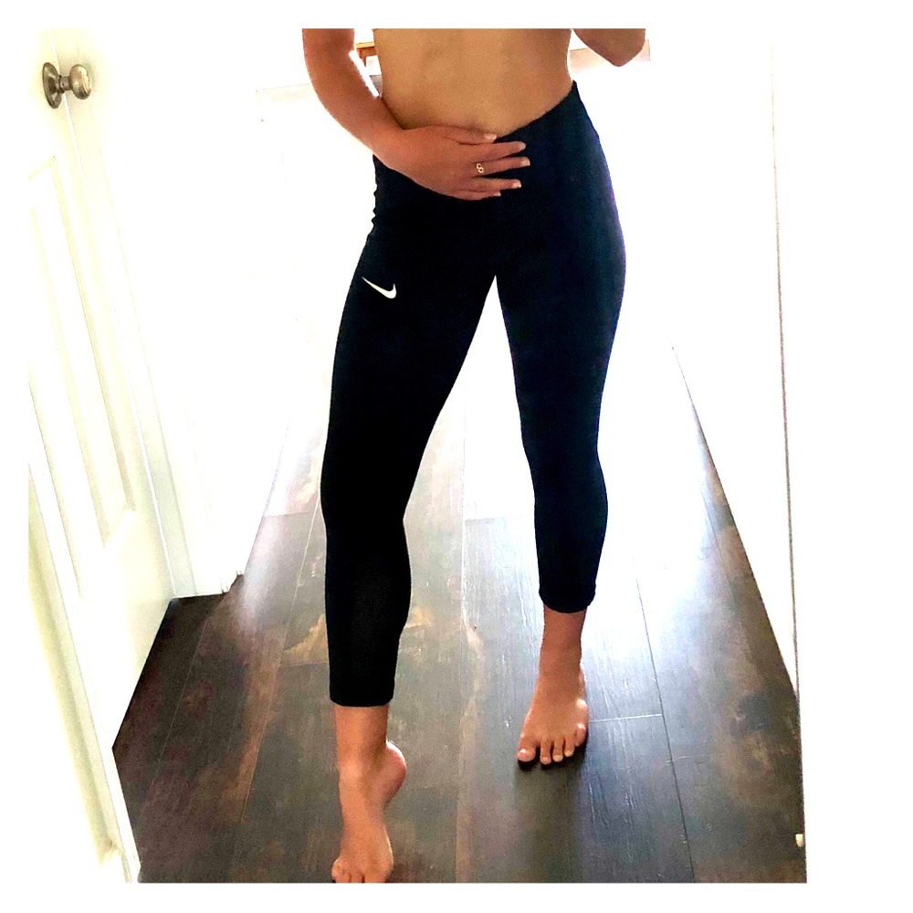 Nike Dri-Fit cropped leggings